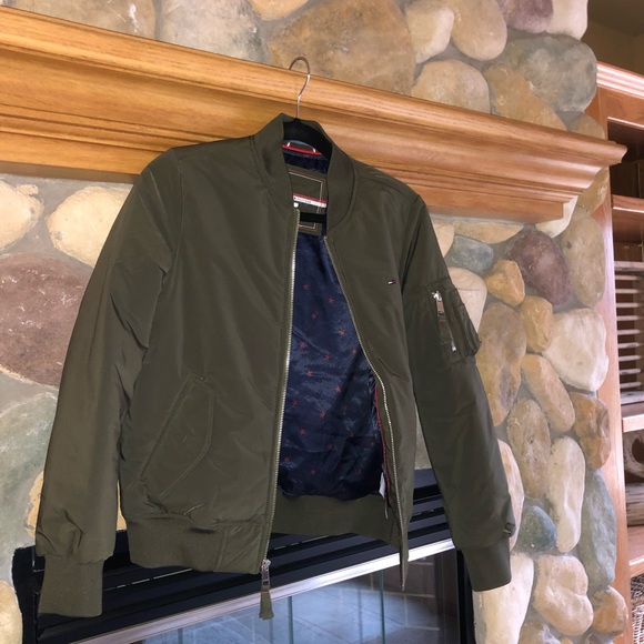 tommy hilfiger olive green bomber jacket